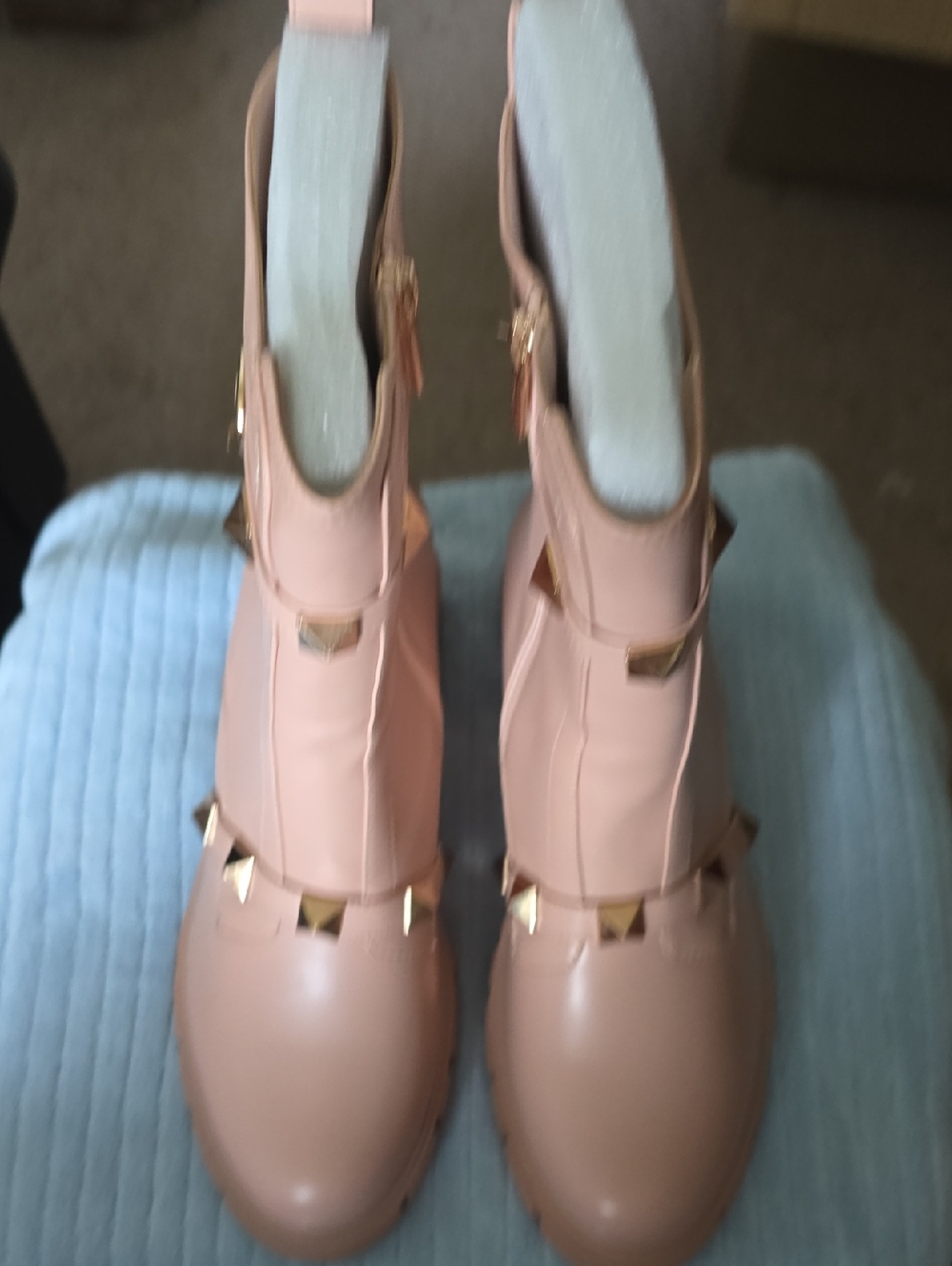 Cape Robbin Women’s Pink Studded Boots Sz 10